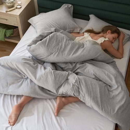 Light Grey Full Size Comforter Set