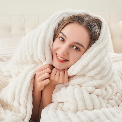 Fleece King Comforter Set