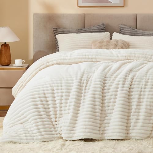 Fleece Queen Comforter Set