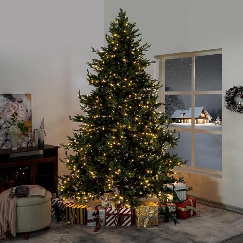Kinsley 9ft Prelit Aritificial Christmas Tree with 6230 Branch Tips