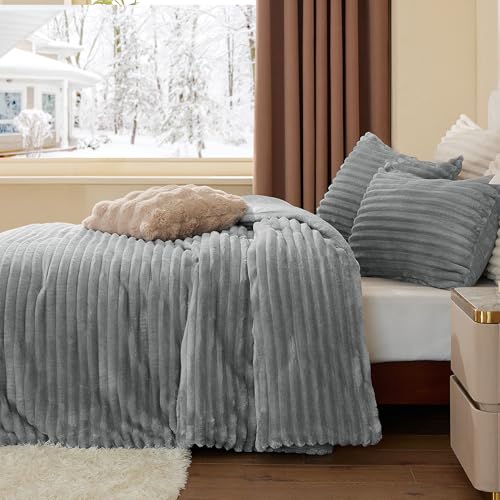 Fleece Queen Comforter Set