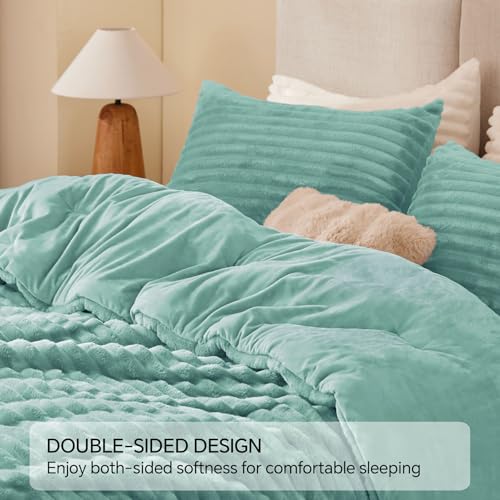 Fleece Queen Comforter Set