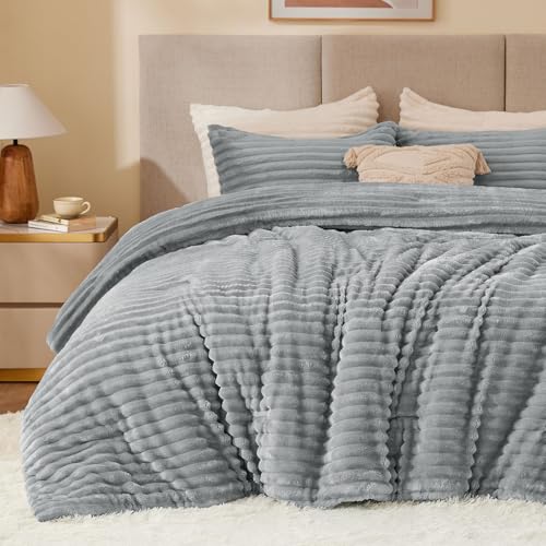 Fleece Queen Comforter Set