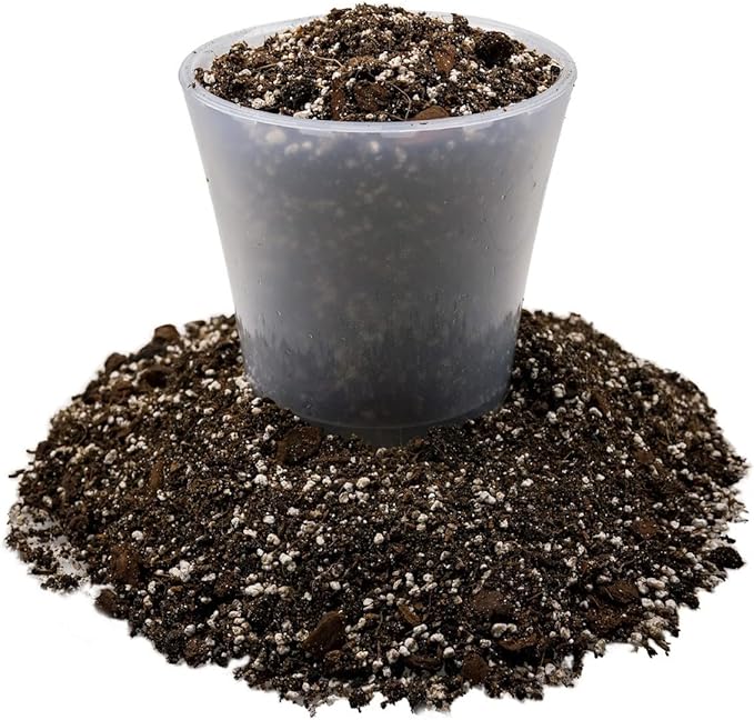 Premium Coco Coir and Perlite Potting Mix, Soil for Maximum Plant Growth, Perfect for Indoor and Outdoor Container Gardens by Gardenera - 1 Quart