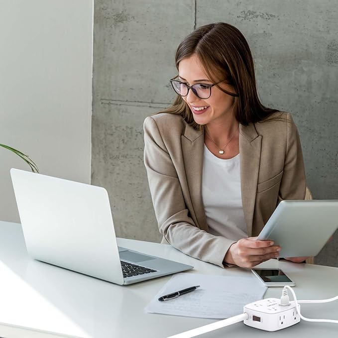 Surge Protector Power Strip - YISHU 8 Widely Outlets with 2 USB-C(PD 30W) and 2 USB-A Ports, 3 Side Outlet Extender with 6Ft Flat Plug Extension Cord, Wall Mount, Desk USB Charging Station, ETL,White