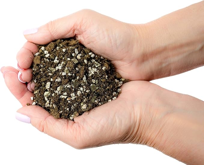 Gardenera Organic Moisture Control Potting Mix - Absorbs 33% More Water Than Basic Potting Soil - 3 Quart
