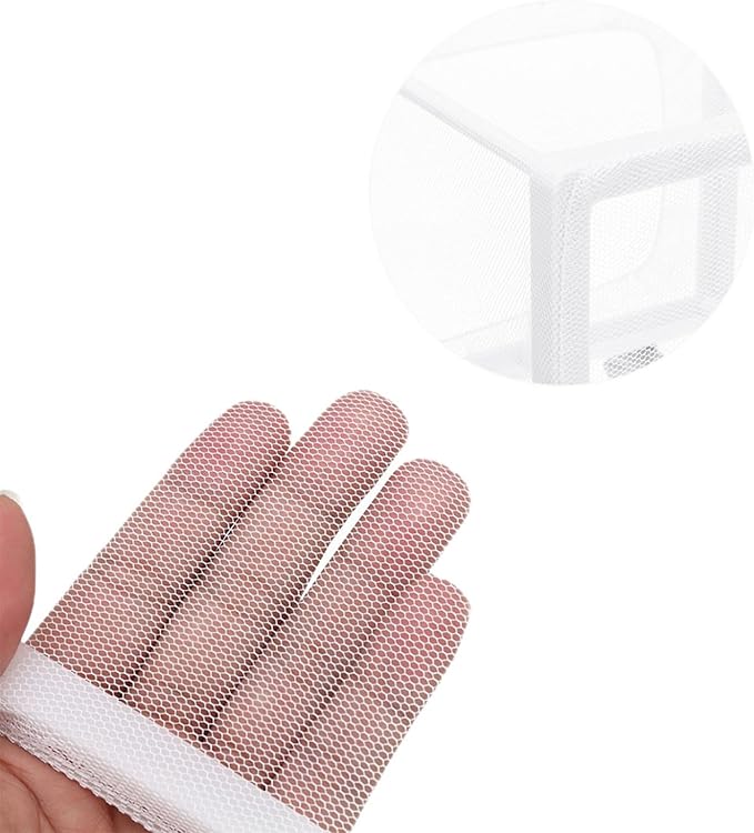 SagaSave Fish Breeder Box, Plastic Frame Hatching Box Separation Net Breeding Box with Suction Cup for Aquarium (Small Size)