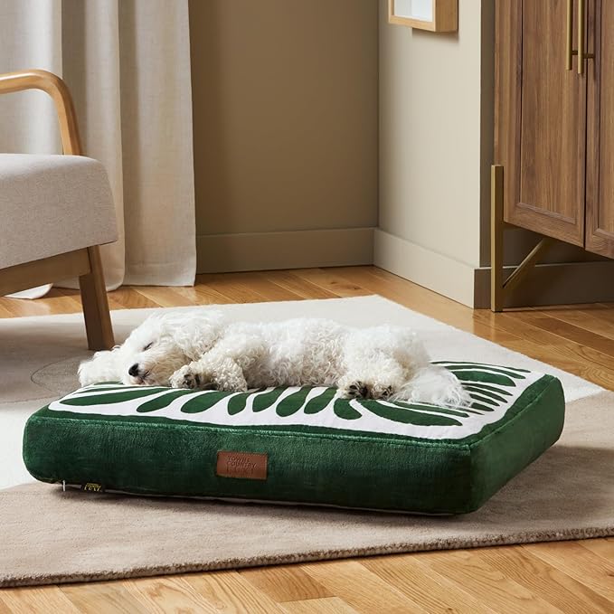 TOWN & COUNTRY LUXE CuddleTown Matisse Everwash® Pillow Pet Bed, Water Repellent Floor Pillow, Machine Washable Cover, Soft & Calming, Navy Blue, Small 28"x22"x4"